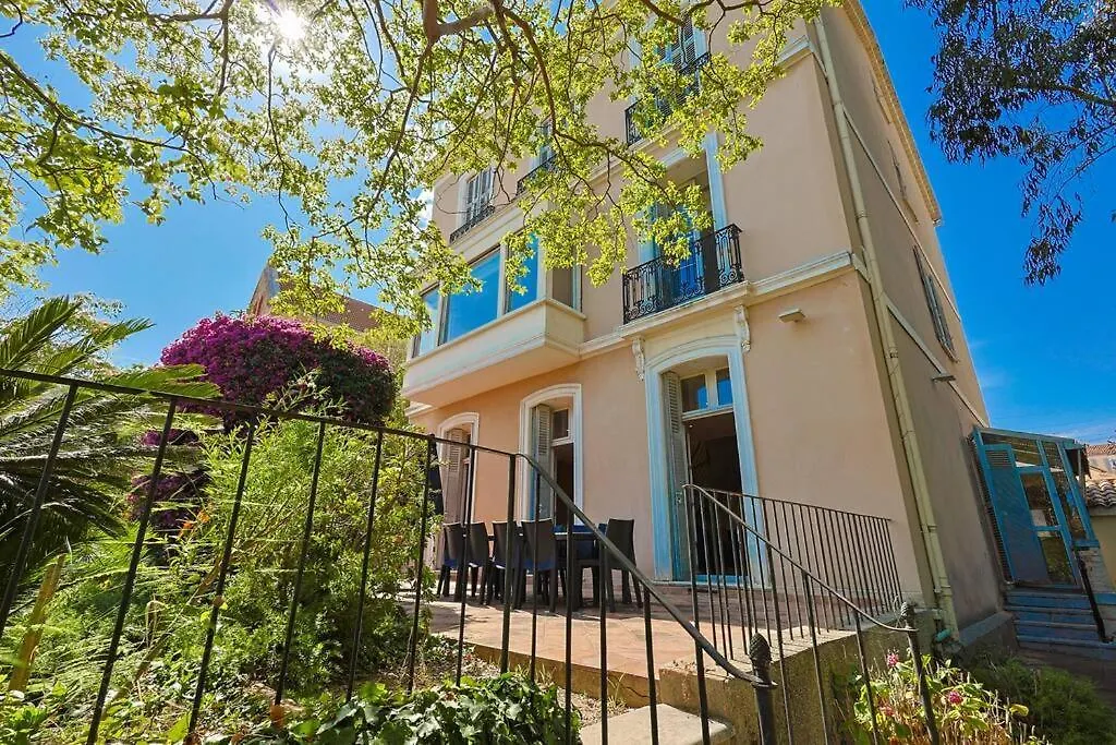 Maison De Maitre Centre Ville Hyères Villa