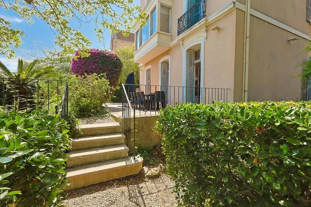Maison De Maitre Centre Ville Hyères Villa