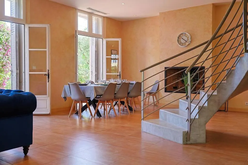 Maison De Maitre Centre Ville Hyeres 0*,